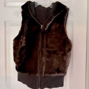 REVERSIBLE FUR VEST